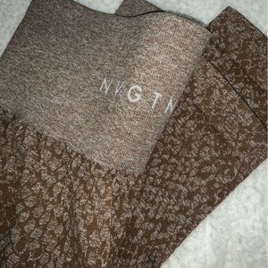 NVGTN XS Mocha Snakeskin Print Leggings